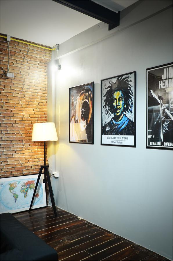 Goodfellas Thong Lo Hostel #Check In Time Needed# Банкок Екстериор снимка