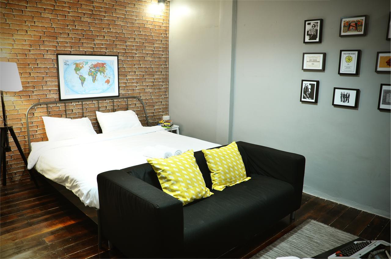 Goodfellas Thong Lo Hostel #Check In Time Needed# Банкок Екстериор снимка