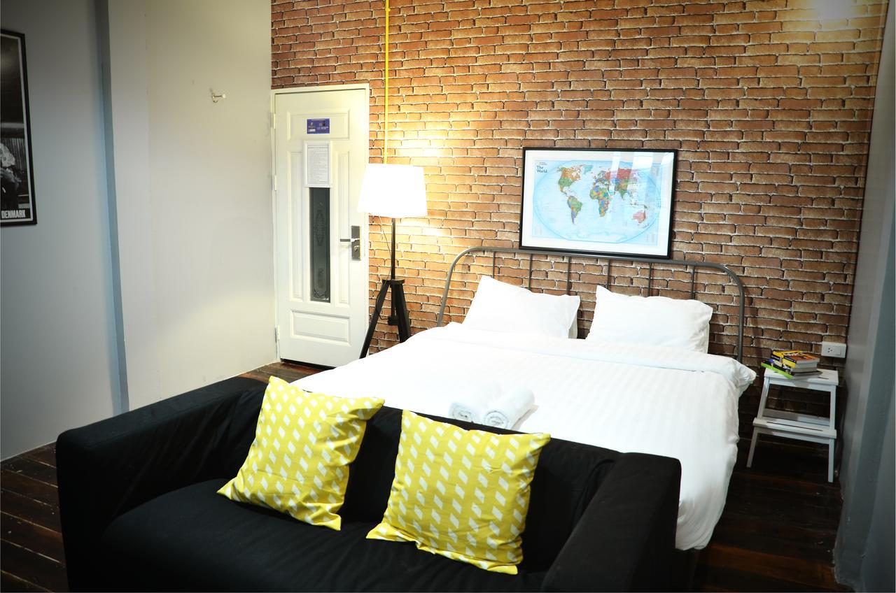 Goodfellas Thong Lo Hostel #Check In Time Needed# Банкок Екстериор снимка
